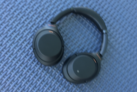 Headphones and Sony Dataset free neural network